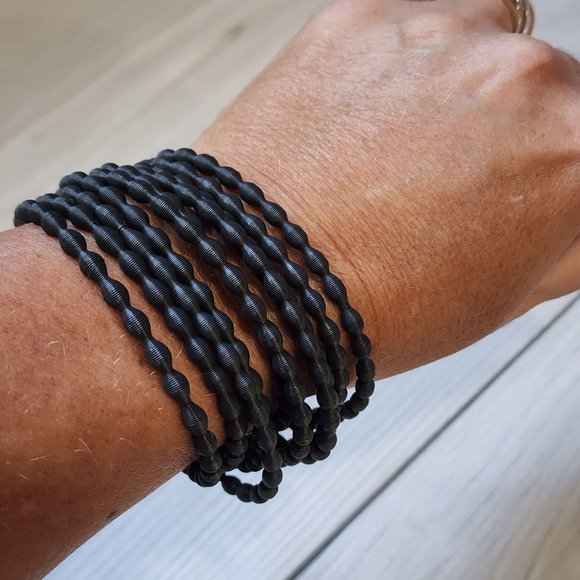 Cookie Lee Steel Gray Set Of 10 Stretch Bangle Bracelets #88051 NWT - Picture 4 of 7